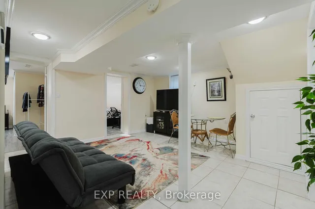Additional image 23 of 17 Camrose Cres