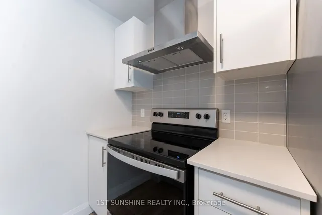 Additional image 18 of 1 Redfern Ave Unit 322