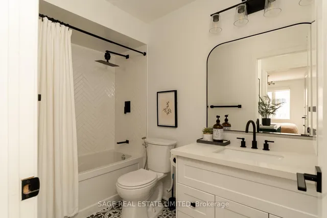 Additional image 20 of 35 Massey St Unit 4