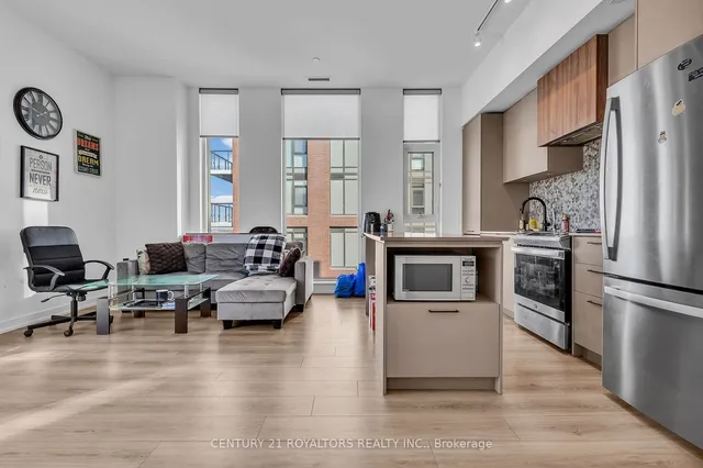 Additional image 11 of 10 Lagerfeld Dr