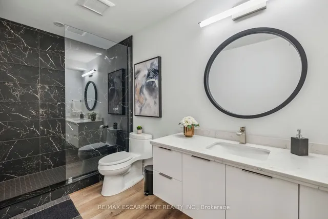 Additional image 36 of 60 Garden Ave