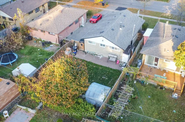 Additional image 32 of 126 Porchester Dr