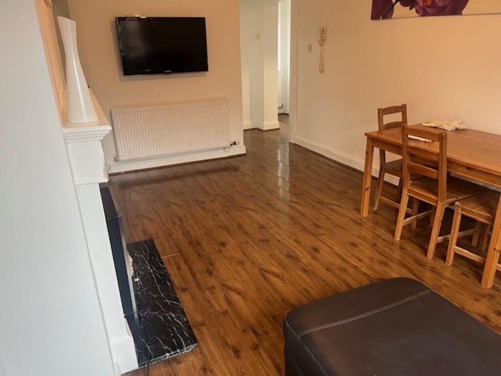 Additional image 2 of 4 , Broadfield Walk