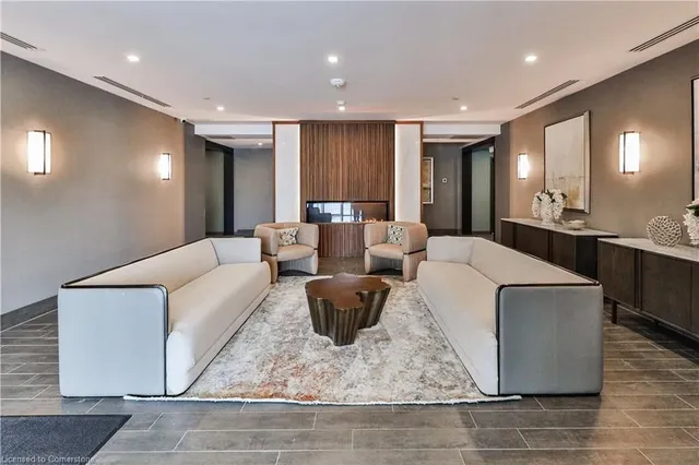 Additional image 5 of 470 Dundas St Unit 307