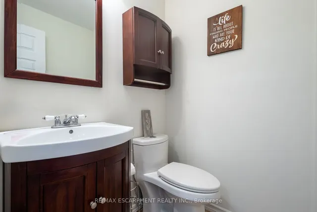 Additional image 20 of 72 Athenia Dr