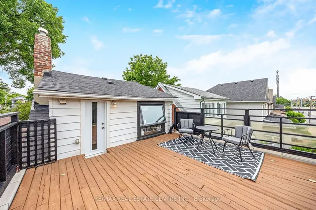 Additional image 27 of 323 Kipling Ave