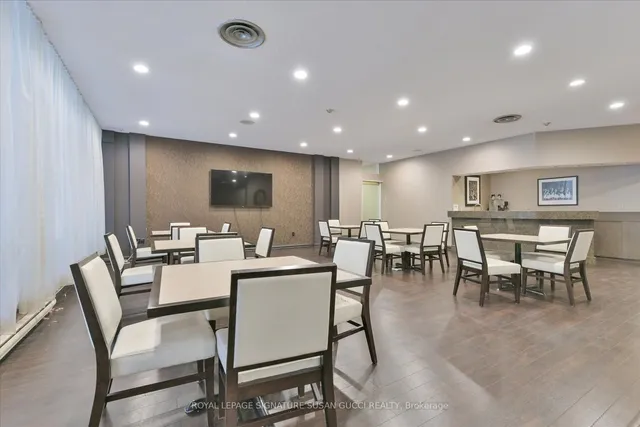 Additional image 33 of 130 Carlton St Unit 810