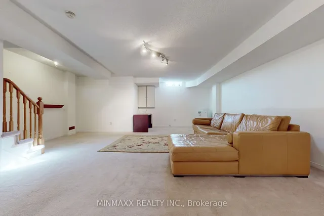 Additional image 34 of 1246 Mowat Lane