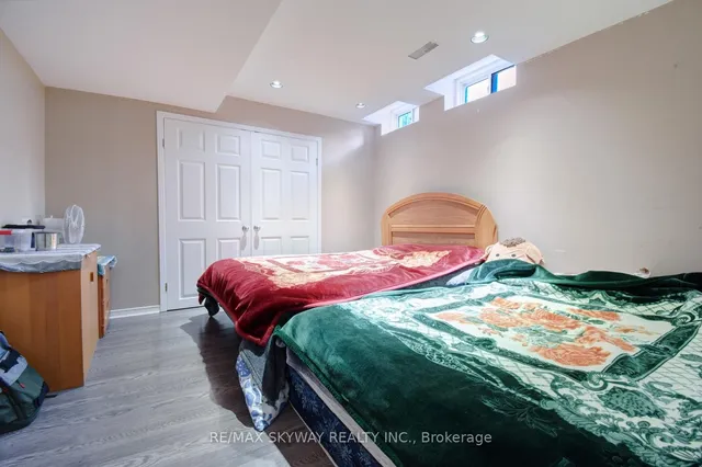 Additional image 33 of 21 Badger Ave