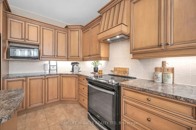 Additional image 14 of 4272 Clubview Dr