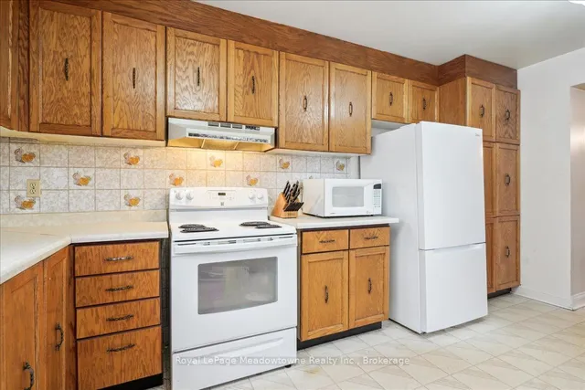 Additional image 18 of 21 Shaver Ave