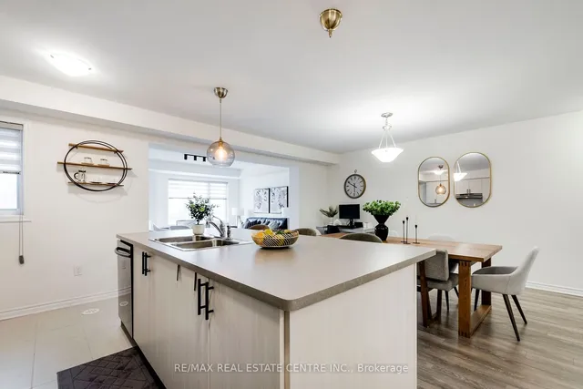 Additional image 10 of 1125 Leger Way Unit 19