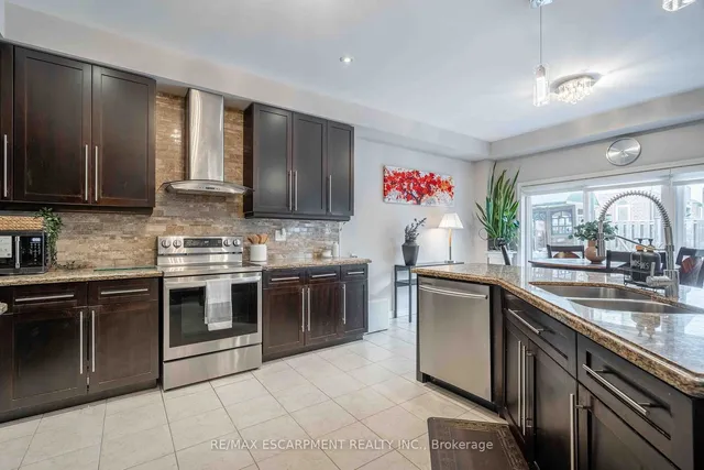 Additional image 13 of 16 Kinsman Dr