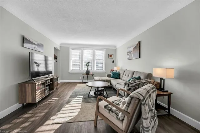 Additional image 8 of 291 Thayer Ave