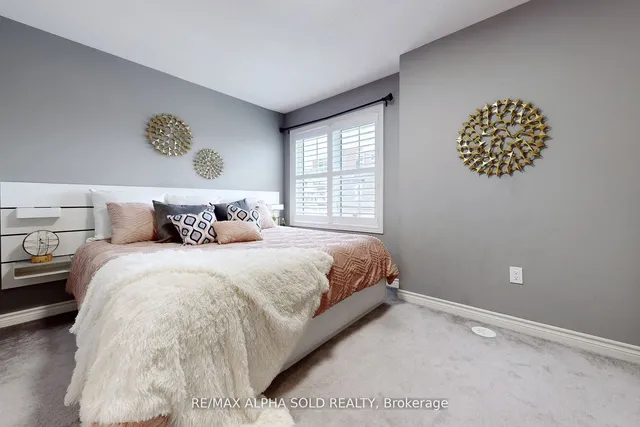 Additional image 31 of 3 Eaton Park Lane Unit 5