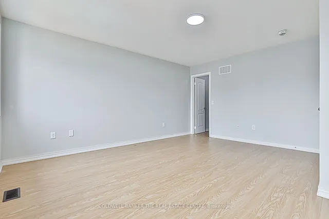 Additional image 27 of 67 Yellowknife Rd