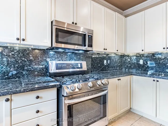 Additional image 14 of 1084 Holdsworth Cres