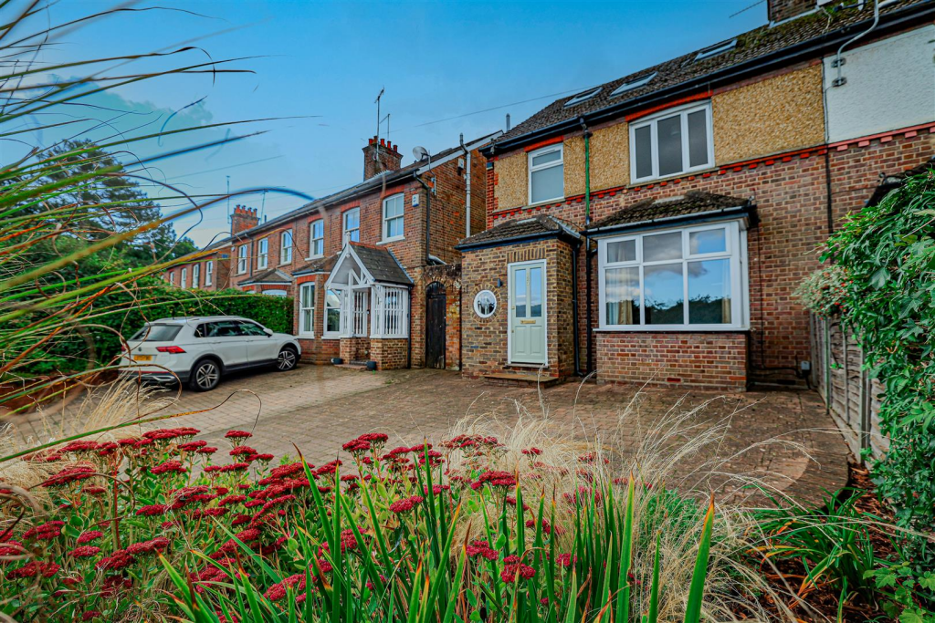 Additional image 48 of Luton Road, Harpenden, AL5