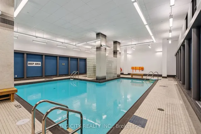 Additional image 32 of 570 Wellington St Unit 12B