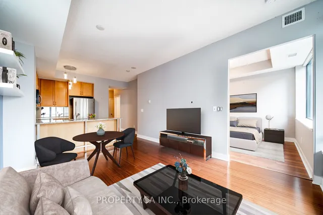 Additional image 4 of 438 King St Unit 1314