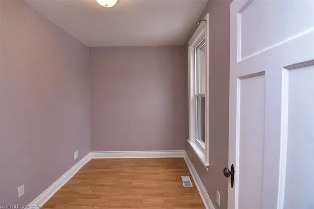 Additional image 10 of 324 Aberdeen Ave