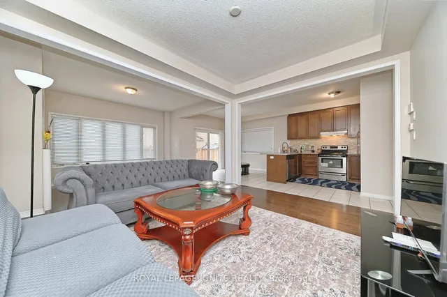 Additional image 19 of 22 Thornapple St