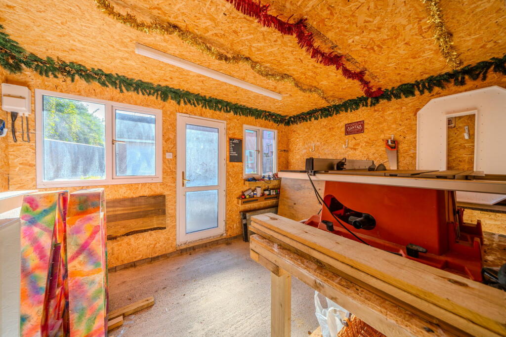 Additional image 37 of Bratton Road, Westbury, BA13 3ES