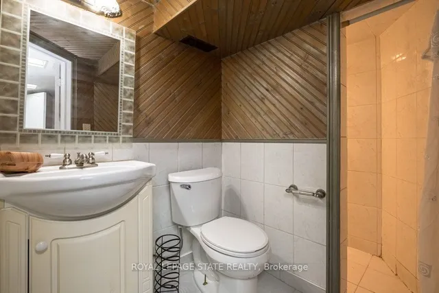 Additional image 30 of 15 Connaught Ave
