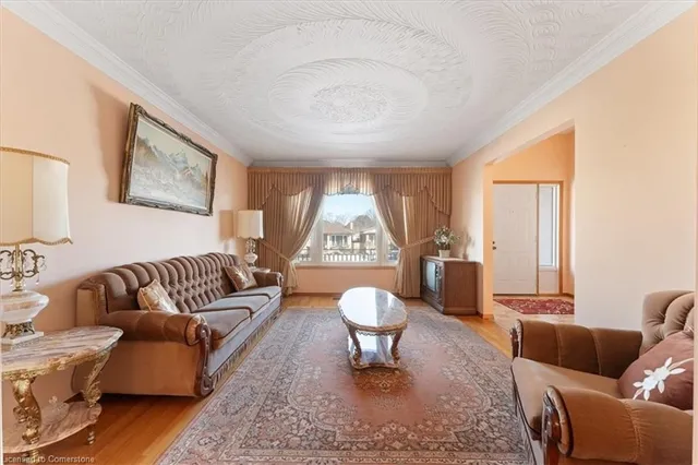 Additional image 11 of 17 Colgate Crt