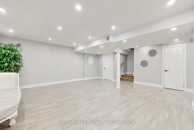 Additional image 32 of 2020 Quinte St