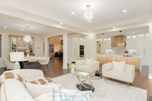 Additional image 10 of 39 Huntspoint Dr