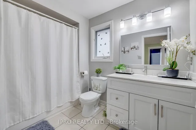 Additional image 24 of 1038 Laurier Ave