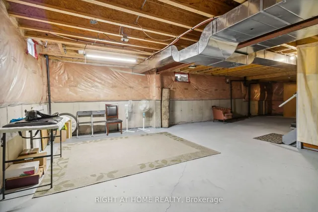 Additional image 32 of 52 Runnymede Cres