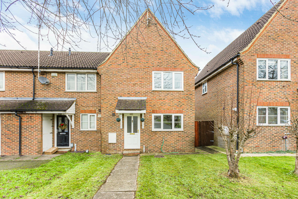 Salmon Close, Welwyn Garden City, Hertfordshire, AL7