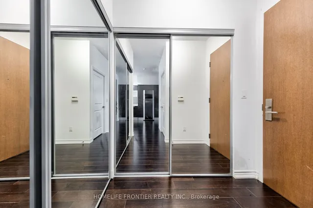 Additional image 2 of 386 Yonge St Unit 5609