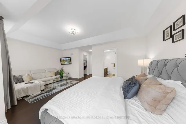 Additional image 22 of 27 Goldthread Terr