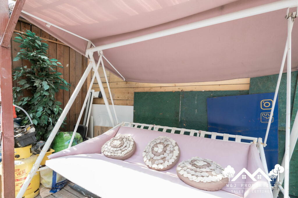 Additional image 44 of Blackburn Road, Darwen, BB3