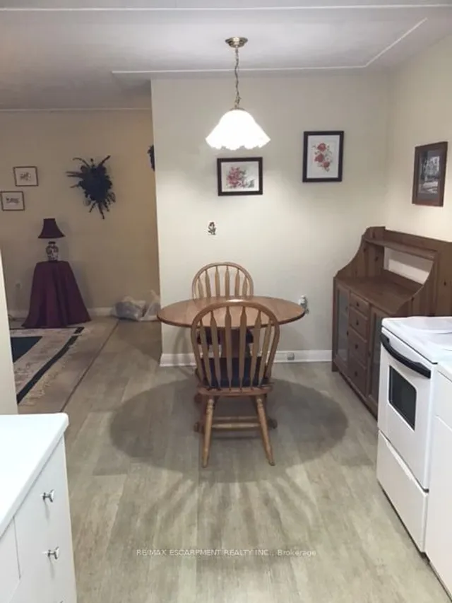 Additional image 10 of 9 Grant Blvd Unit 105