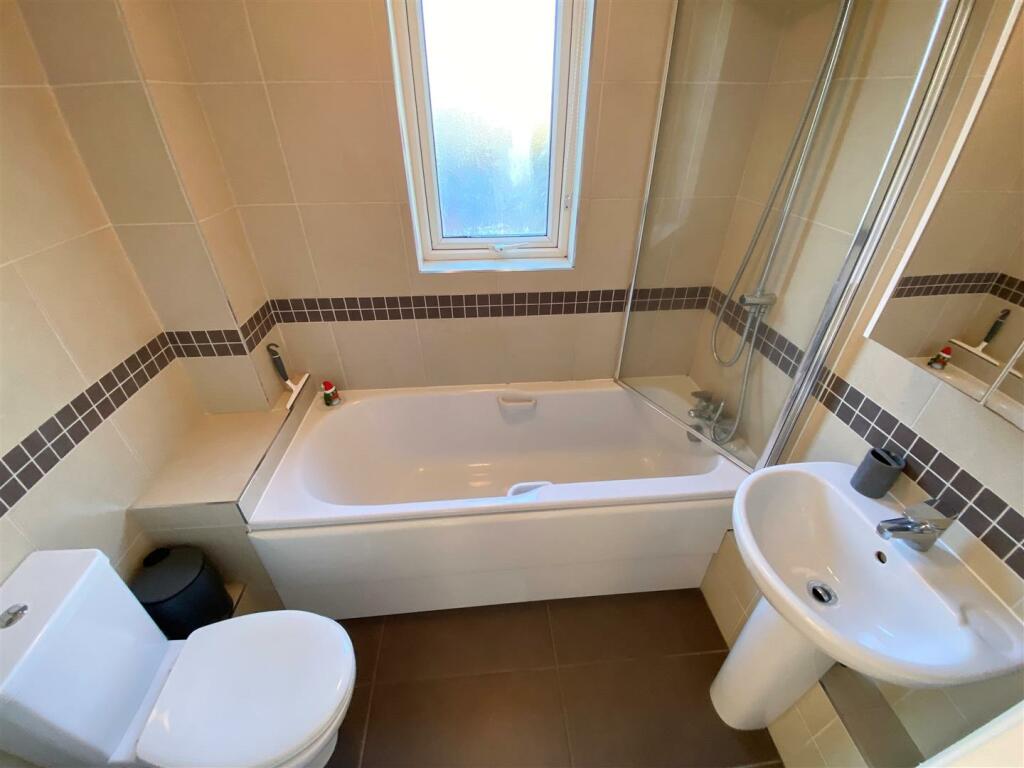 Additional image 6 of 27  Nash Close