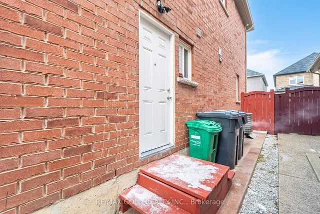 Additional image 17 of 104 Turquoise Cres