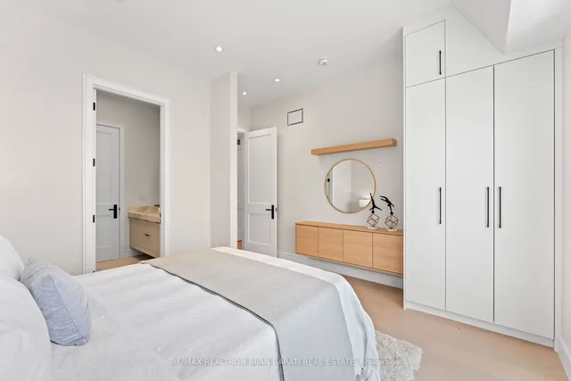 Additional image 27 of 153 B Parkview Ave