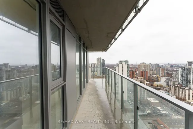 Additional image 21 of 50 Wellesley St Unit 3708