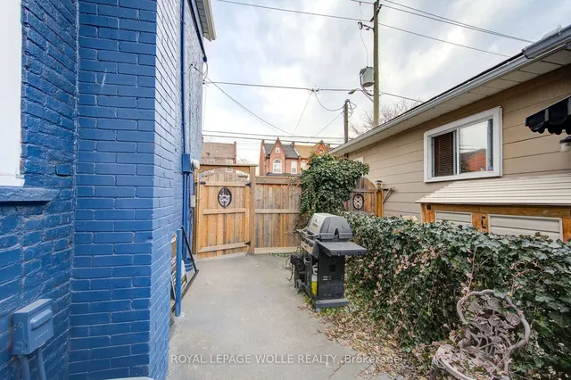 Additional image 22 of 218 Catharine St