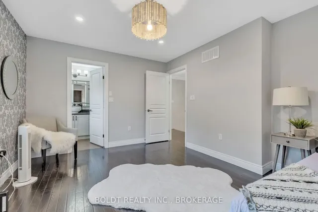 Additional image 23 of 47 Lorupe Crt