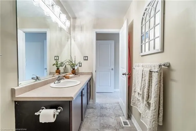 Additional image 32 of 45 Seabreeze Cres Unit 10