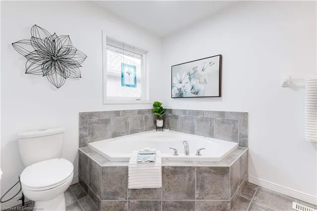 Additional image 25 of 12 Edgecroft Cres