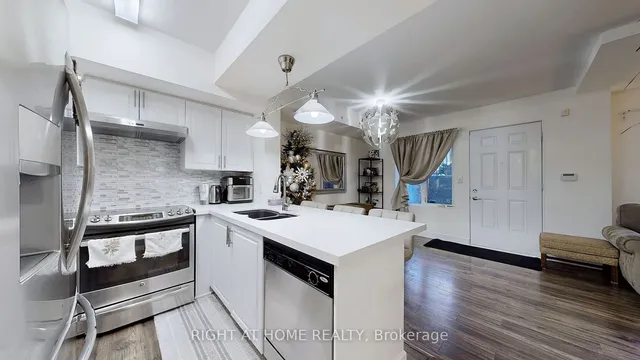 Additional image 15 of 3043 Finch Ave Unit 1016