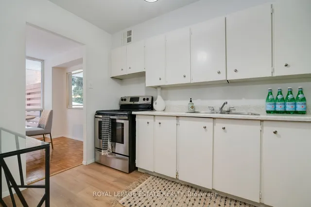 Additional image 11 of 40 Sunrise Ave Unit 110