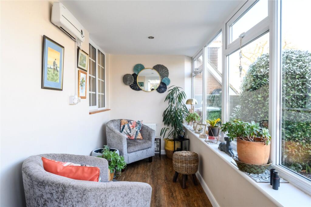 Additional image 10 of Lanhams Close