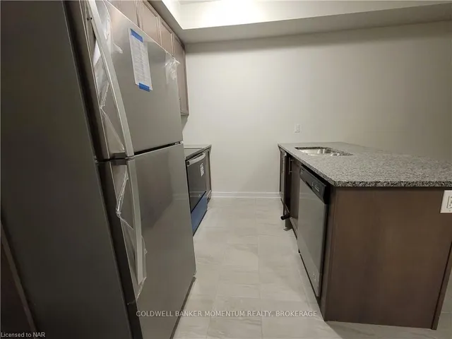 Additional image 10 of 590 North Service Rd Unit 25